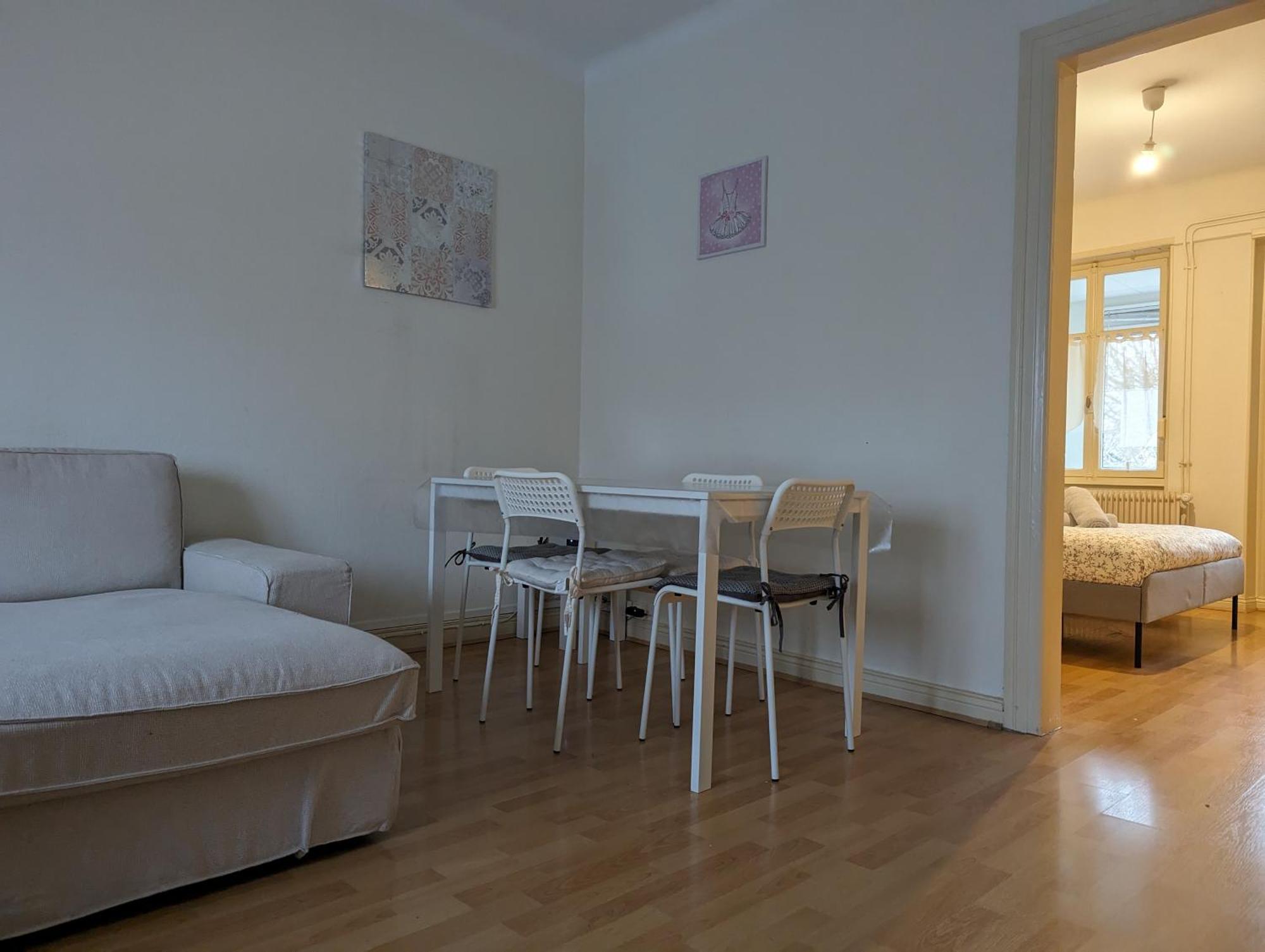 Le Balois - Appartement 2 Chambres, Salon, Cuisine Equipee, Parking Et Wifi Gratuit Miluza Zewnętrze zdjęcie
